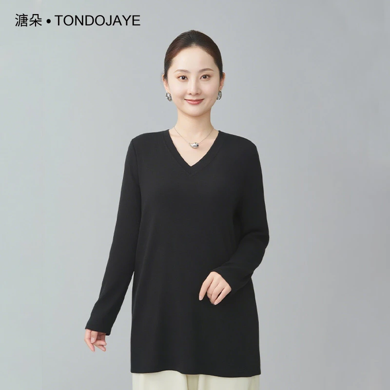 天丝羊毛长袖V领T恤女秋冬宽松中长款内搭打底配鲨鱼裤上衣88202