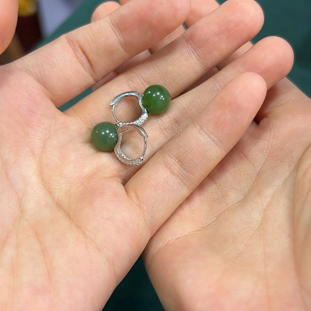 和田玉银S925镶嵌耳饰女*?