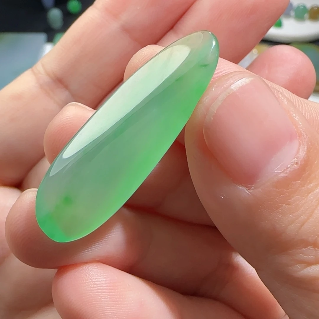 定制翡翠未镶嵌材料