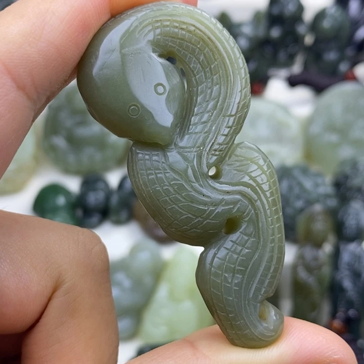 颈饰未镶嵌和田玉