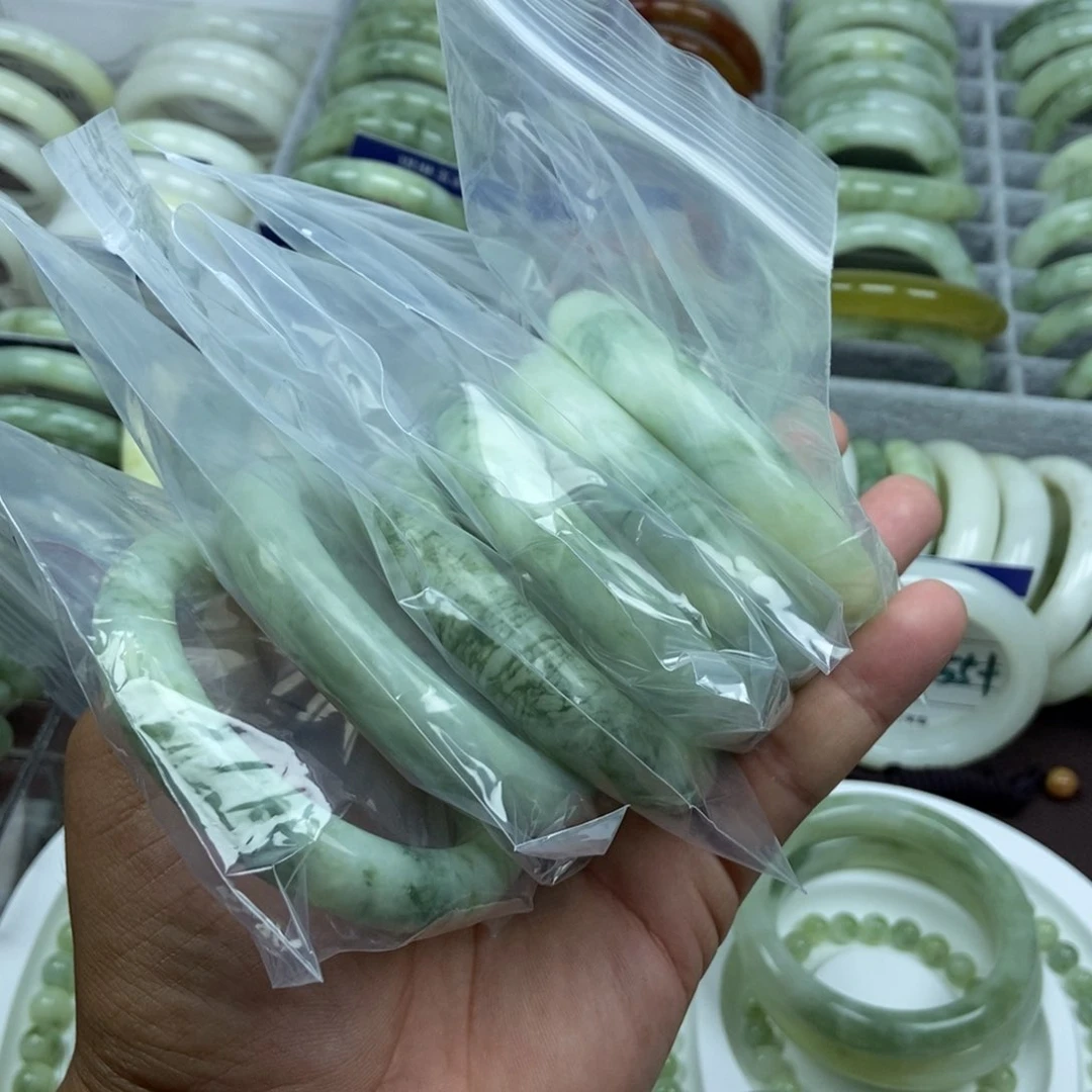 蛇纹石玉未镶嵌手镯花***败