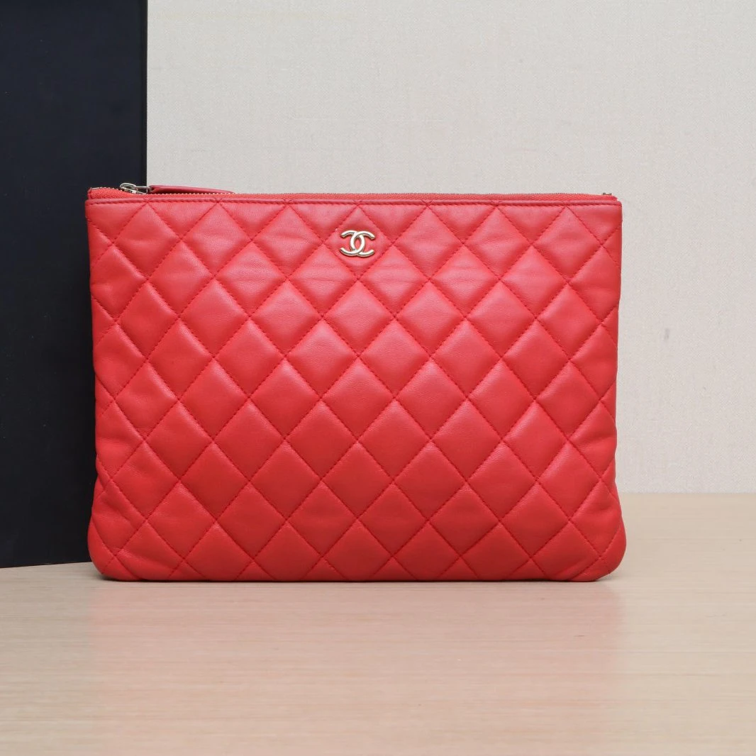 95新 Chanel/香奈儿 攀攀 CF 手拿包 小号 红色 皮革S 23开 金扣