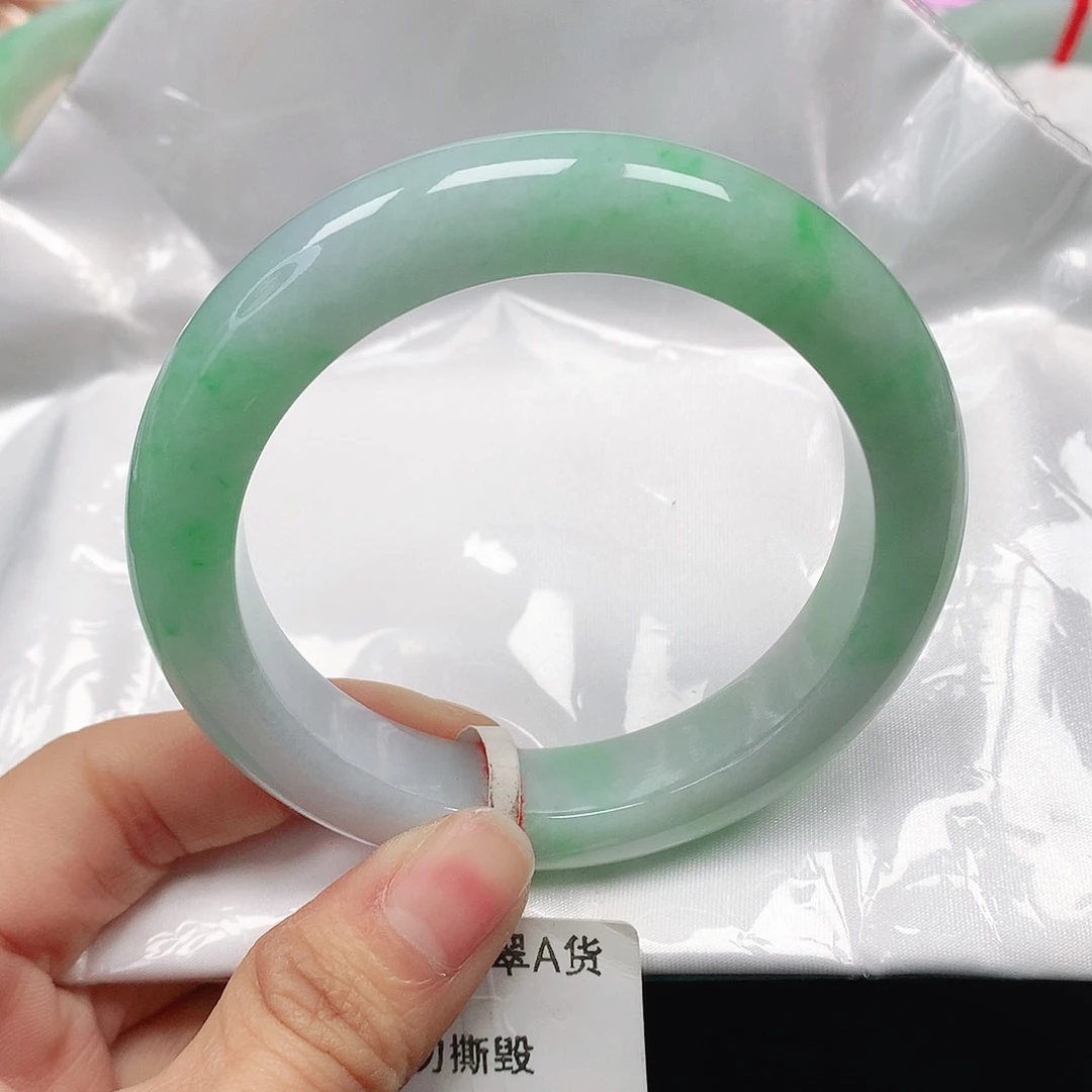 翡翠手镯未镶嵌天然翡翠手镯54