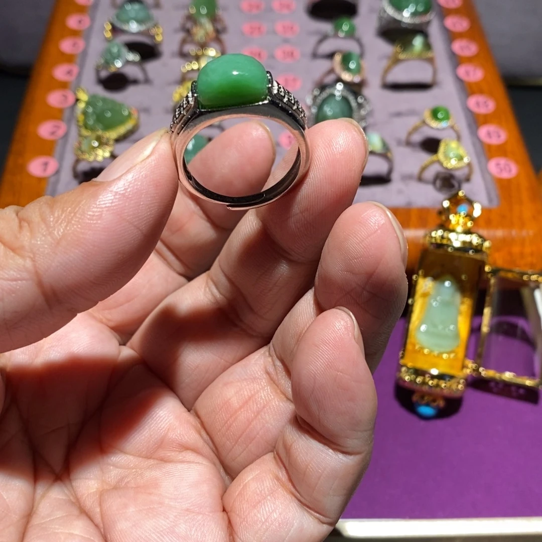 和田玉（碧玉）未镶嵌戒指