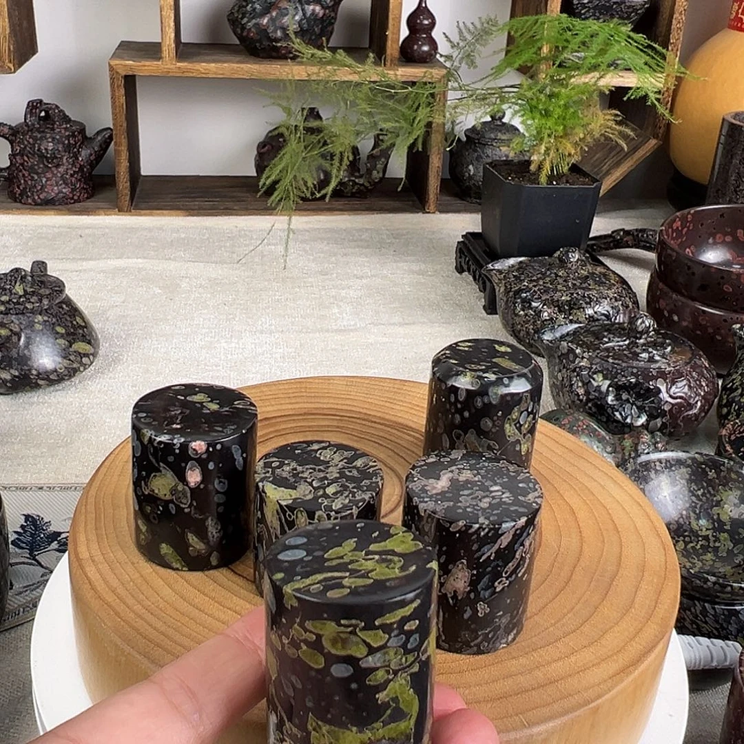 梅花玉盖置茶摆件老坑料