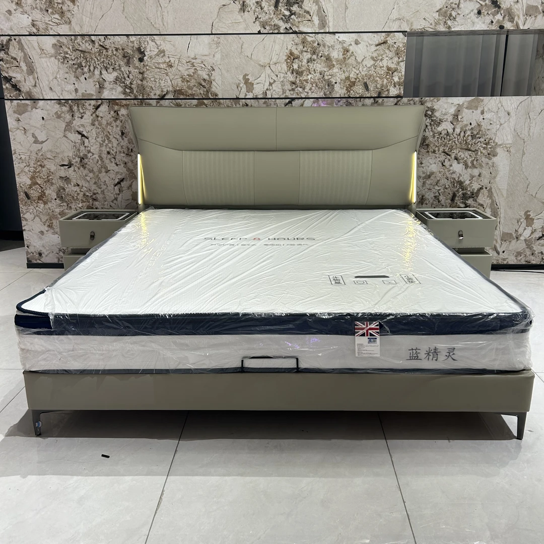 C924简约设计头层牛皮主卧床婚床儿童床双人床软包皮床轻奢意式