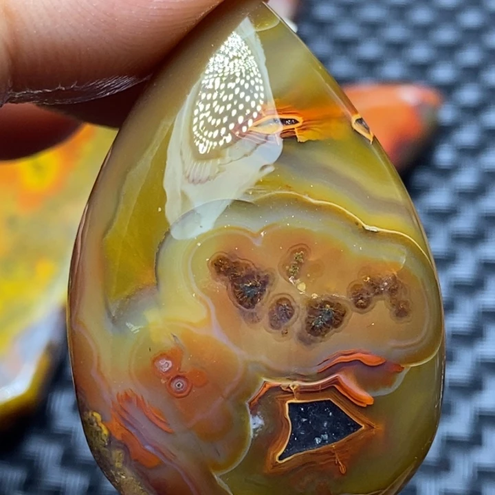 玛瑙/玉髓颈饰未镶嵌沙****庄