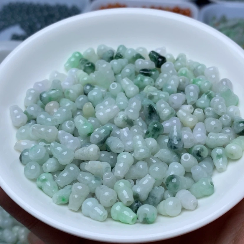 【闪购商品】未镶嵌手链翡翠卡5.6乘8葫芦50颗