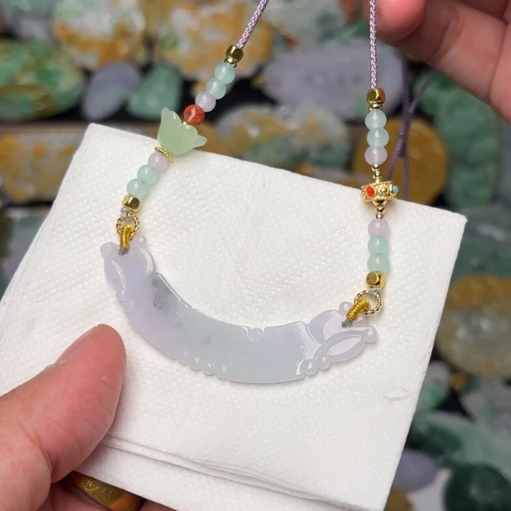 翡翠颈饰未镶嵌吊坠