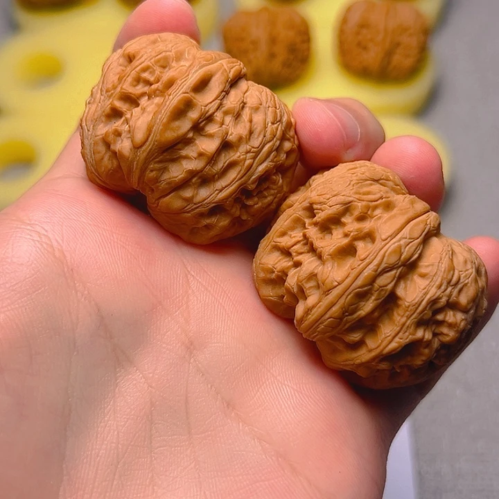 把件桃核老*孩元宝