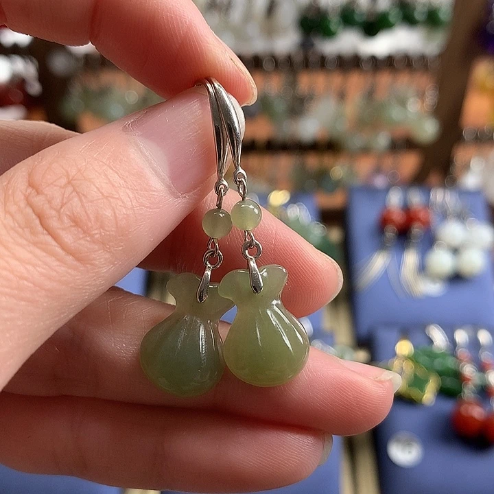 和田玉银S925镶嵌耳饰和田玉福袋