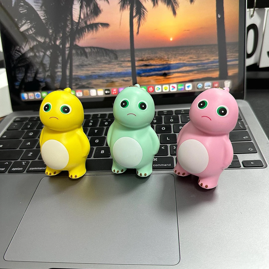 创意小奶龙手办打火机呆萌奶龙趣味可爱卡通送男朋友女朋友礼物潮