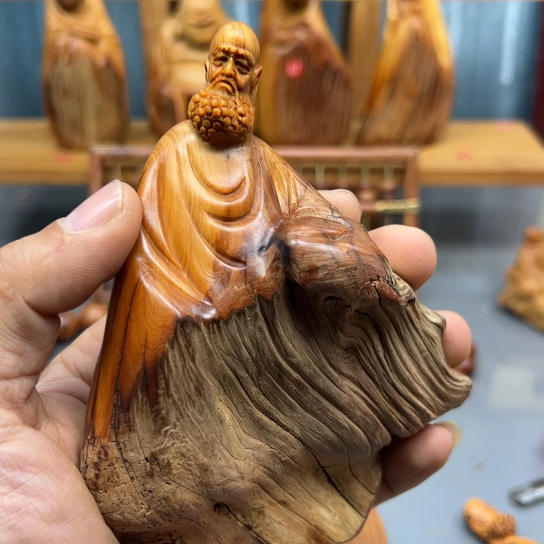 串***哥木崖柏木摆件手把件