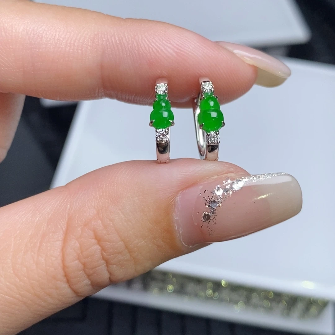 翡翠18K金镶嵌耳饰小葫芦