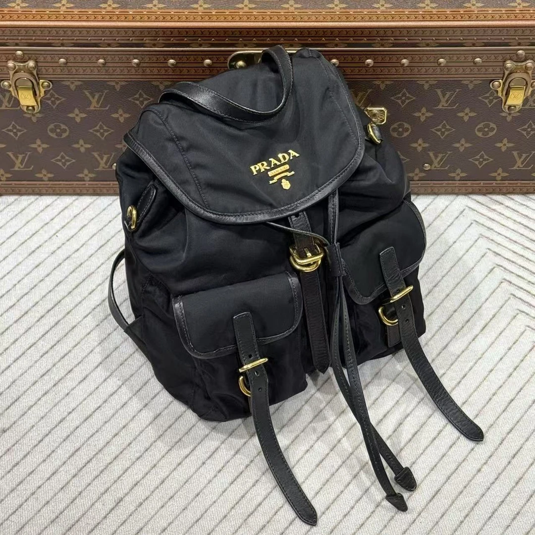 99新 Prada/普拉达 普拉达黑色双肩包