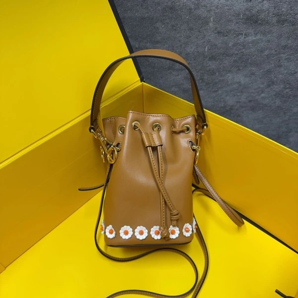 芬迪/95新/包包/250215EV0023/C4536736114