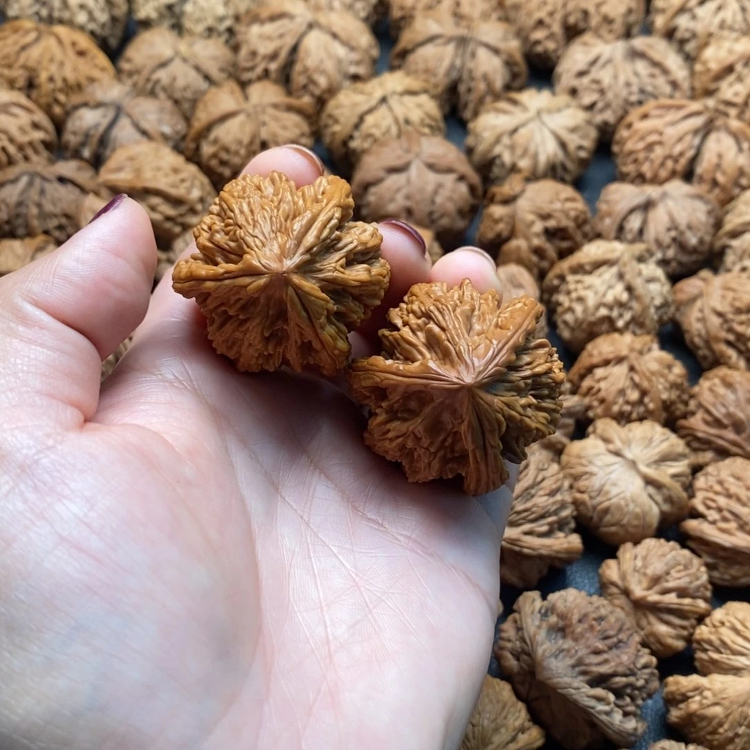 把件文玩核桃38虎头三棱