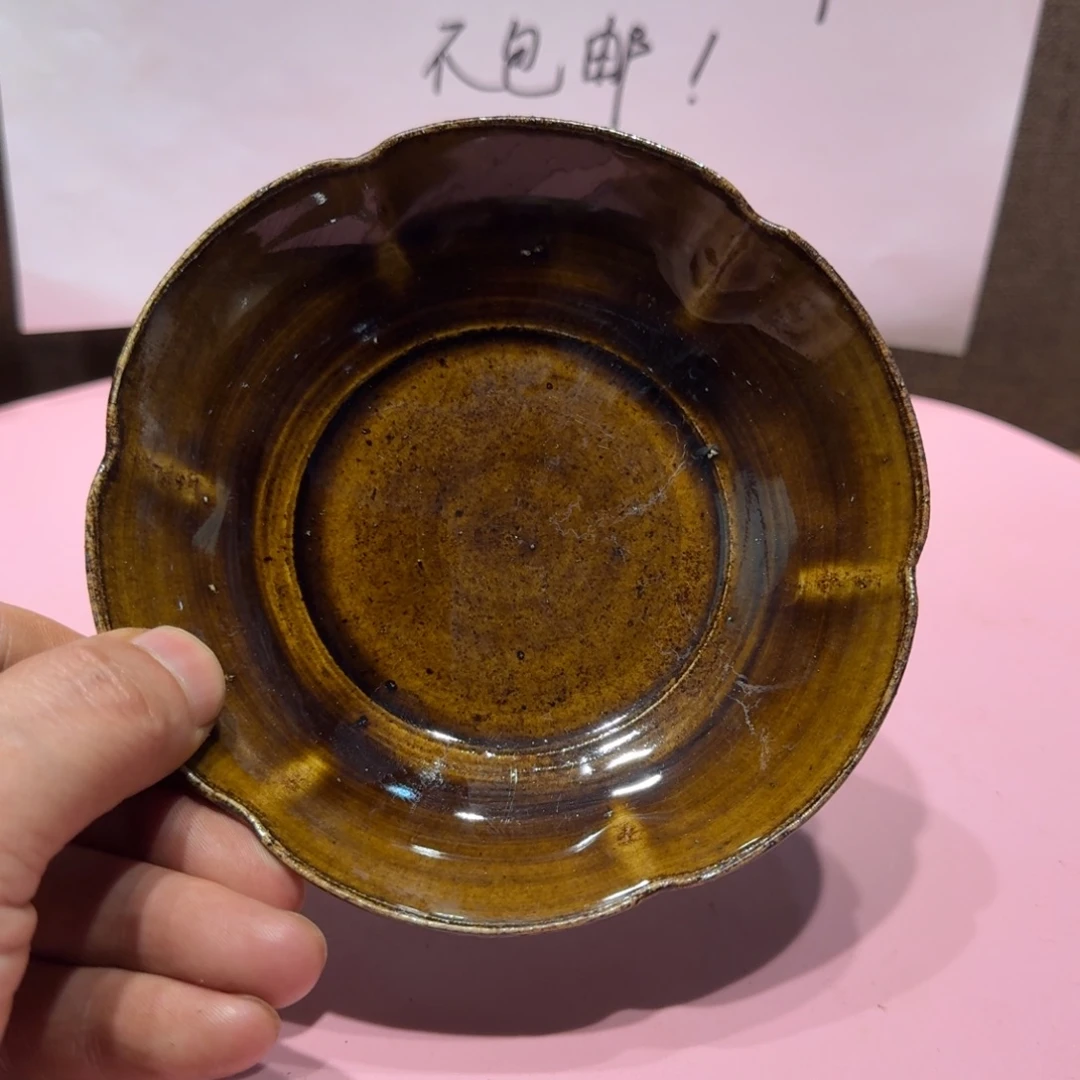 陶其他漂亮的小瓷瓶子