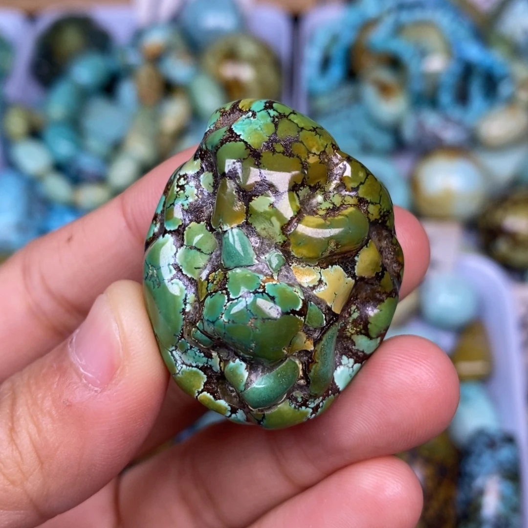 绿松石未镶嵌颈饰