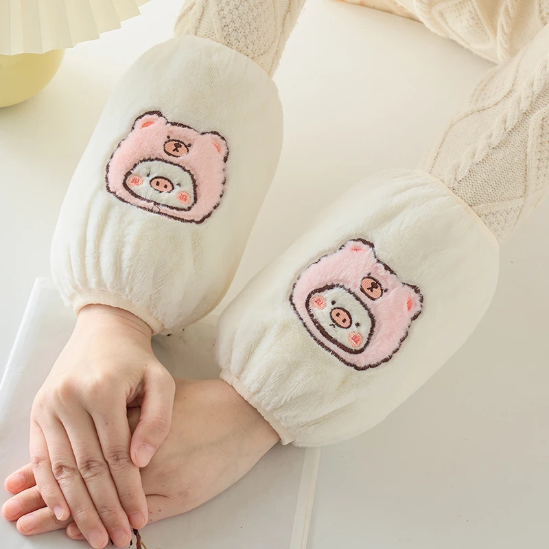 2025新款袖套秋冬季羽绒服防脏学生写字办公室防污套袖女可爱护袖