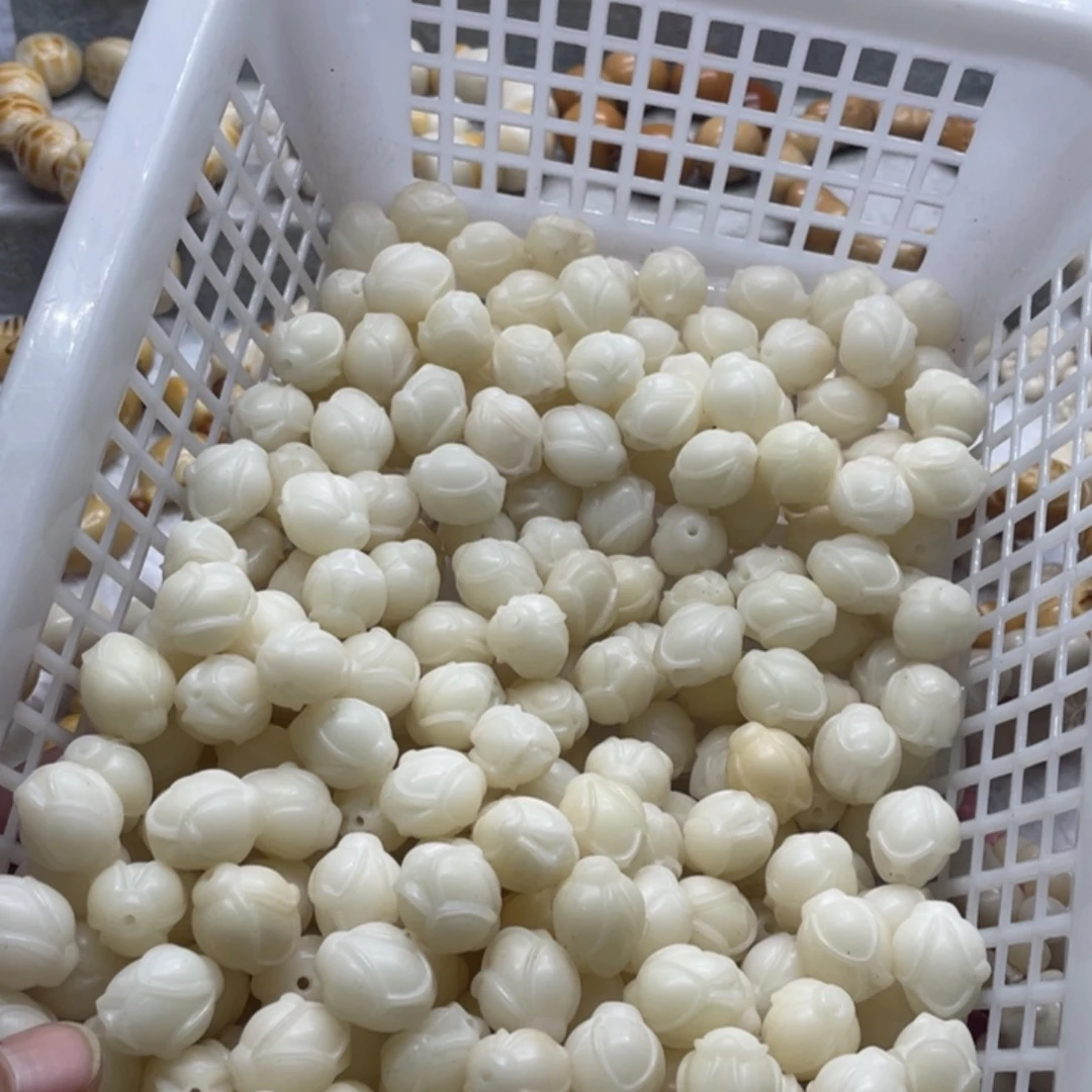 吊坠菩提根/象牙果微瑕白玉兰一百