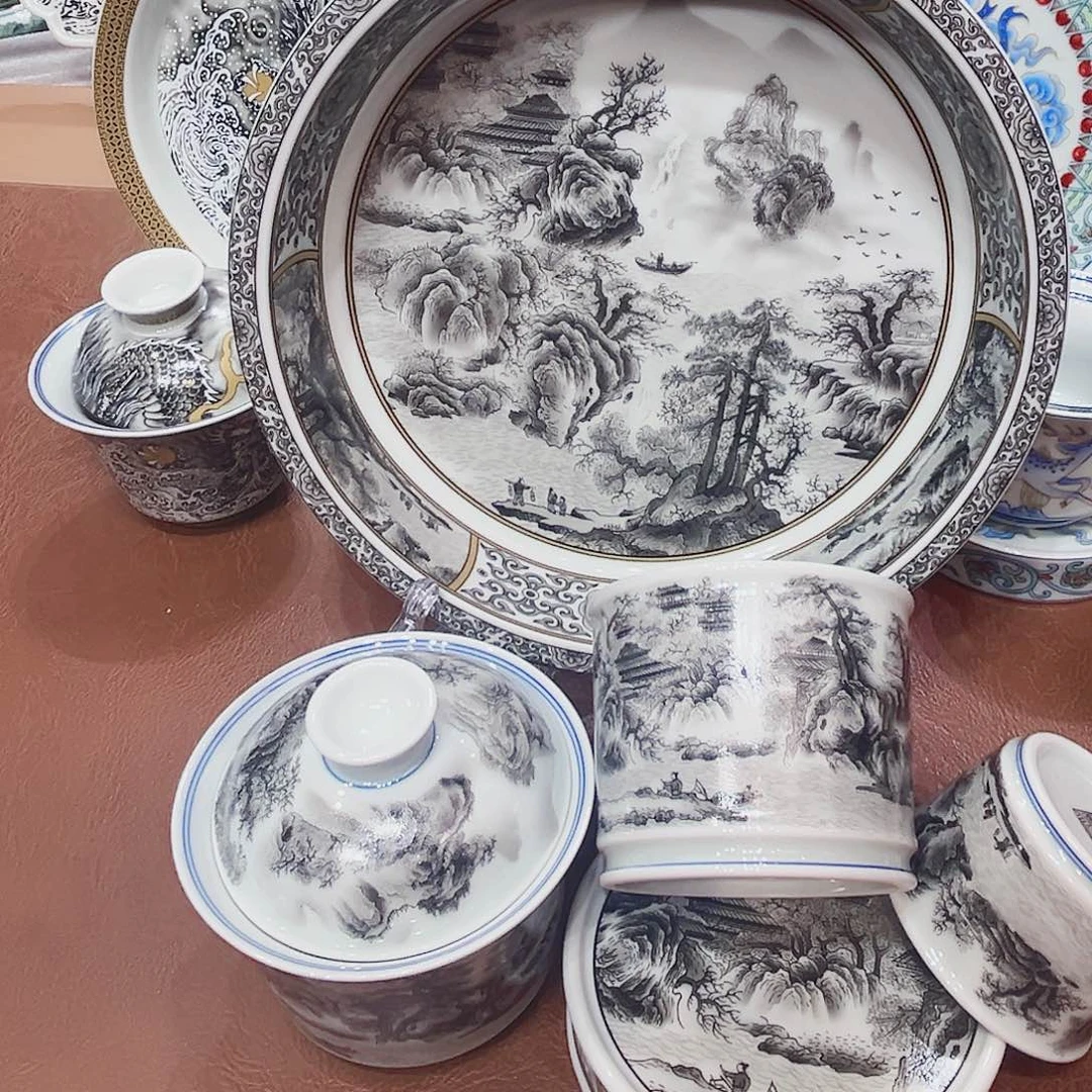 摆件景德镇陶瓷研究所工作多年一直