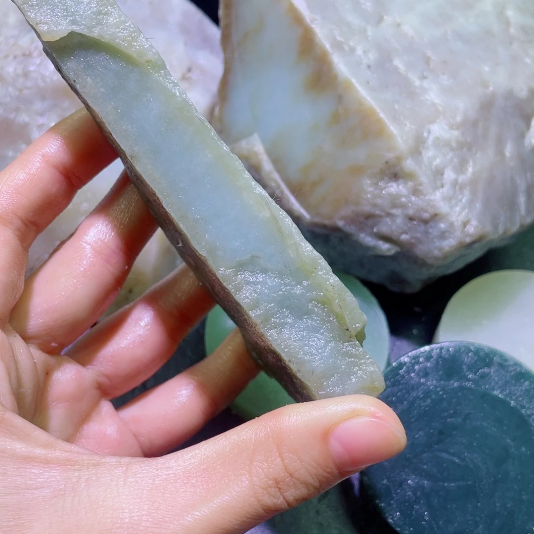 和田玉未镶嵌珠宝半成品