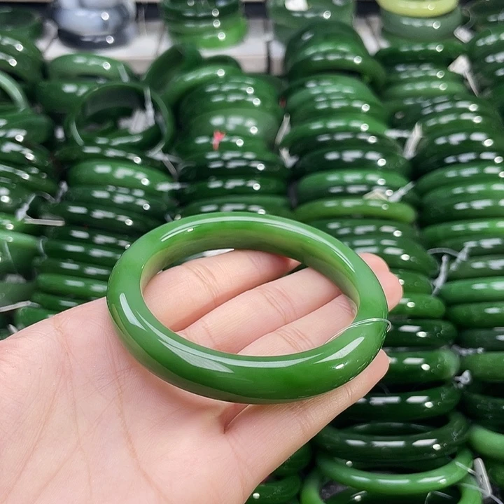 未镶嵌手镯和田玉（碧玉）