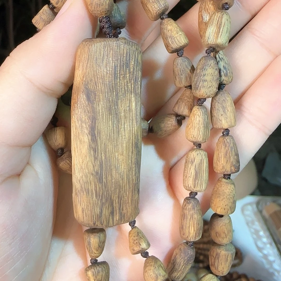 沉香沉香碎屑树丁挂脖款