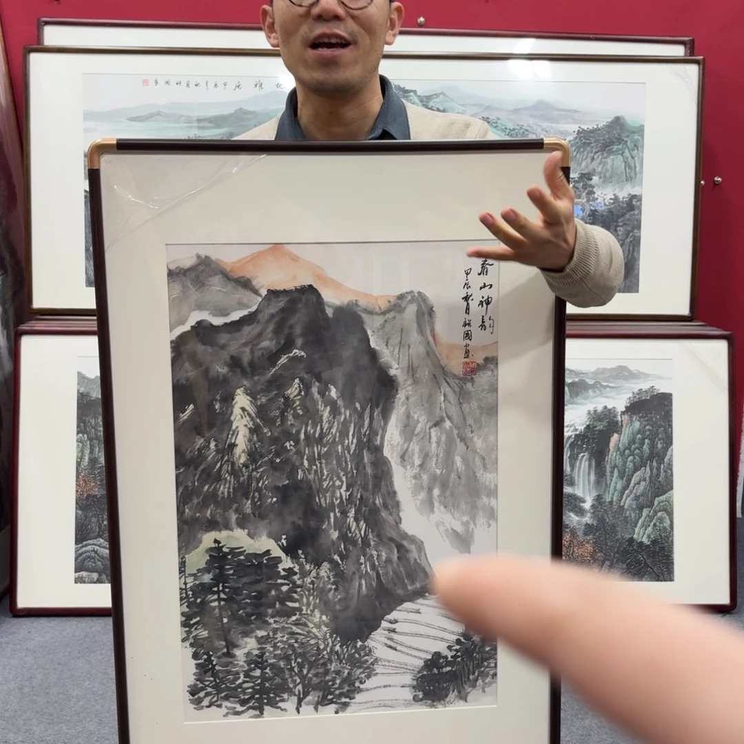 国画带框绘画作品
