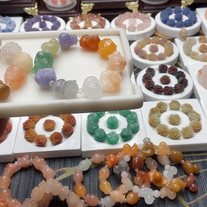 石英质玉（非洲翠）合金手串