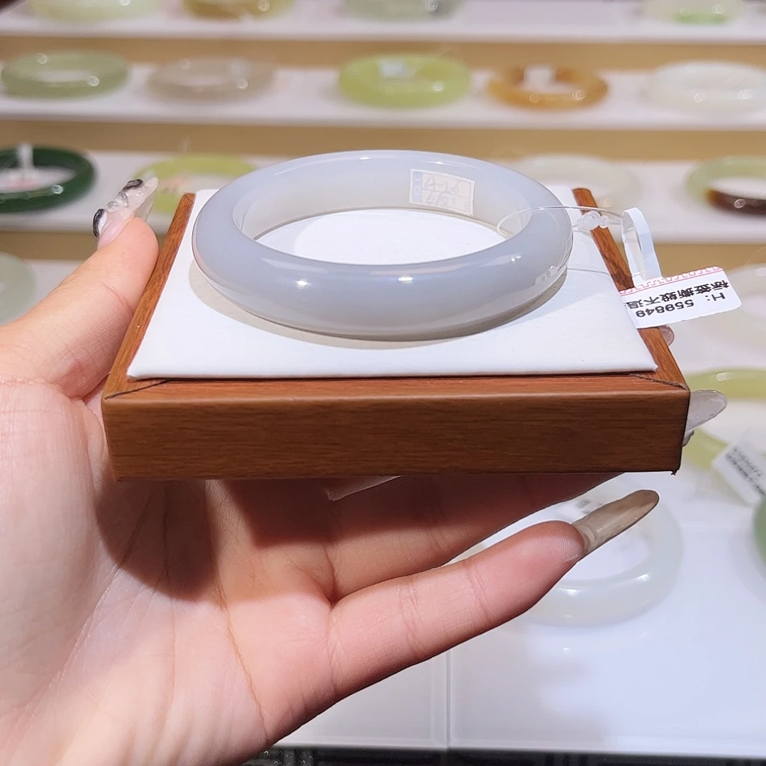 和田玉未镶嵌手镯冰底浅香芋紫渐变