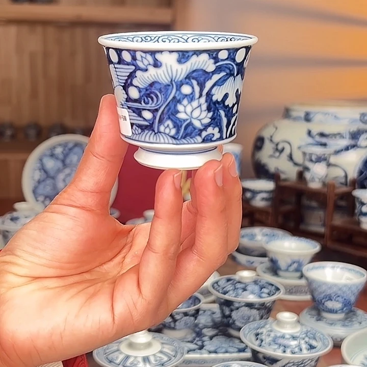 景德镇青花小马蹄杯