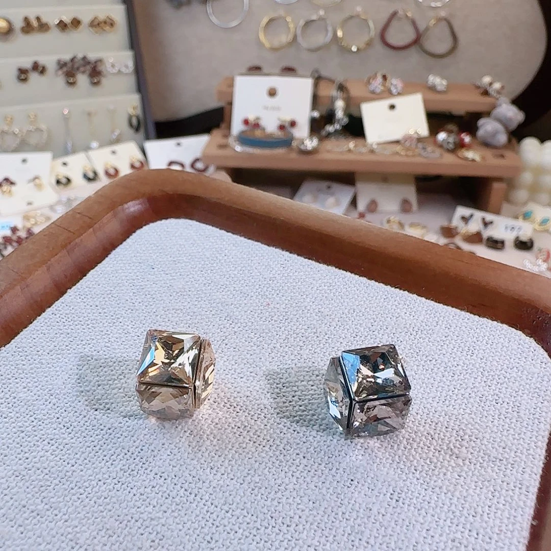 仿珍珠铜合金925银耳钉