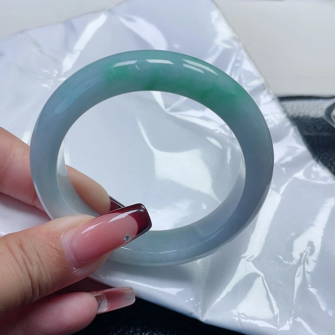 翡翠手镯未镶嵌缅甸翡翠52+圈31
