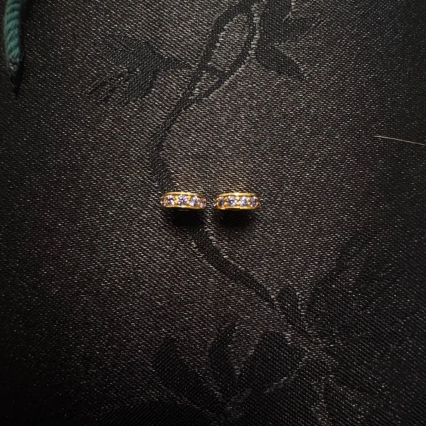 18k 6mm 紫色镶嵌隔片 一对 （2片）