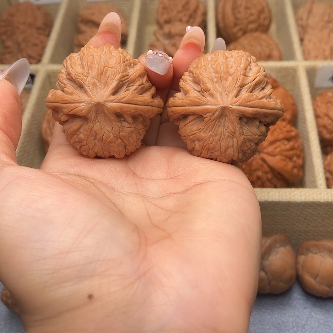 文玩核桃把件蛟龙38