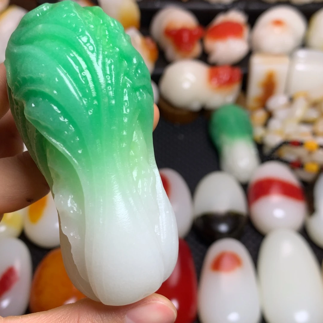 新疆戈壁石五彩石