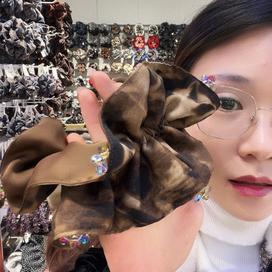 布艺非金属晕染蛮腰棕色