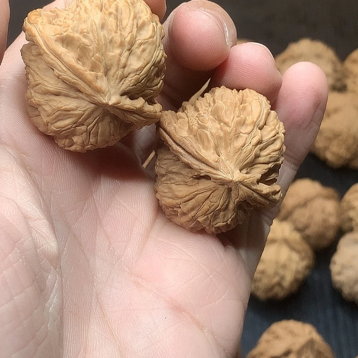 秋***北文玩核桃吊坠35 球白