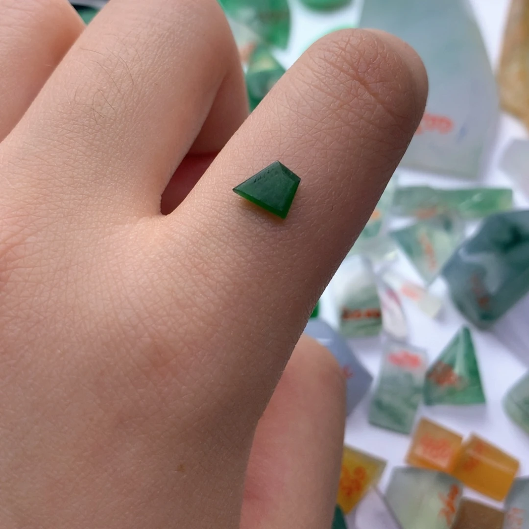 定制翡翠未镶嵌缅甸翡翠