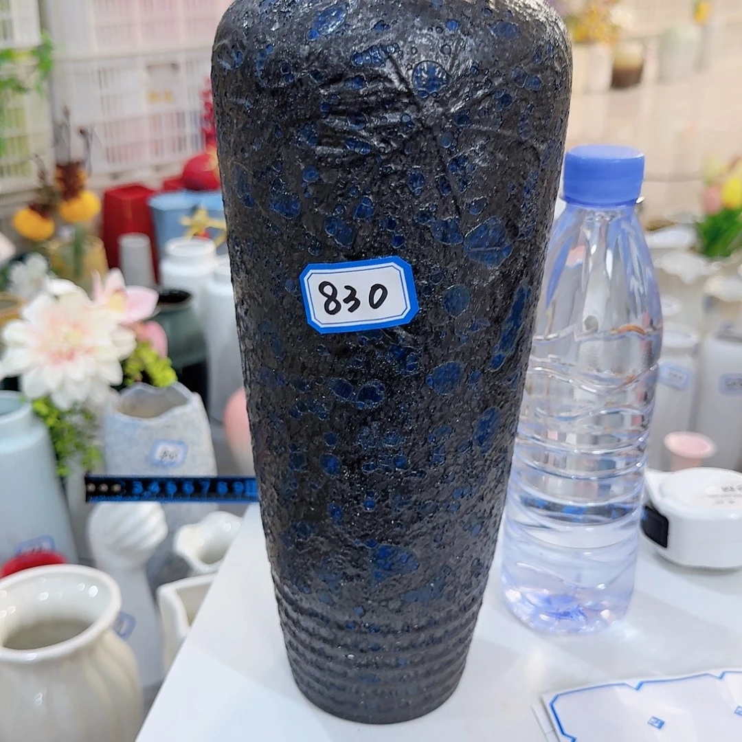 830号陶瓷高25厘米一个