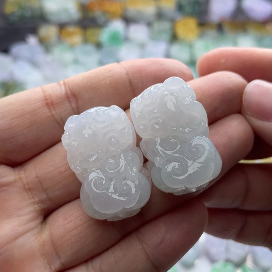 翡翠颈饰未镶嵌貔貅