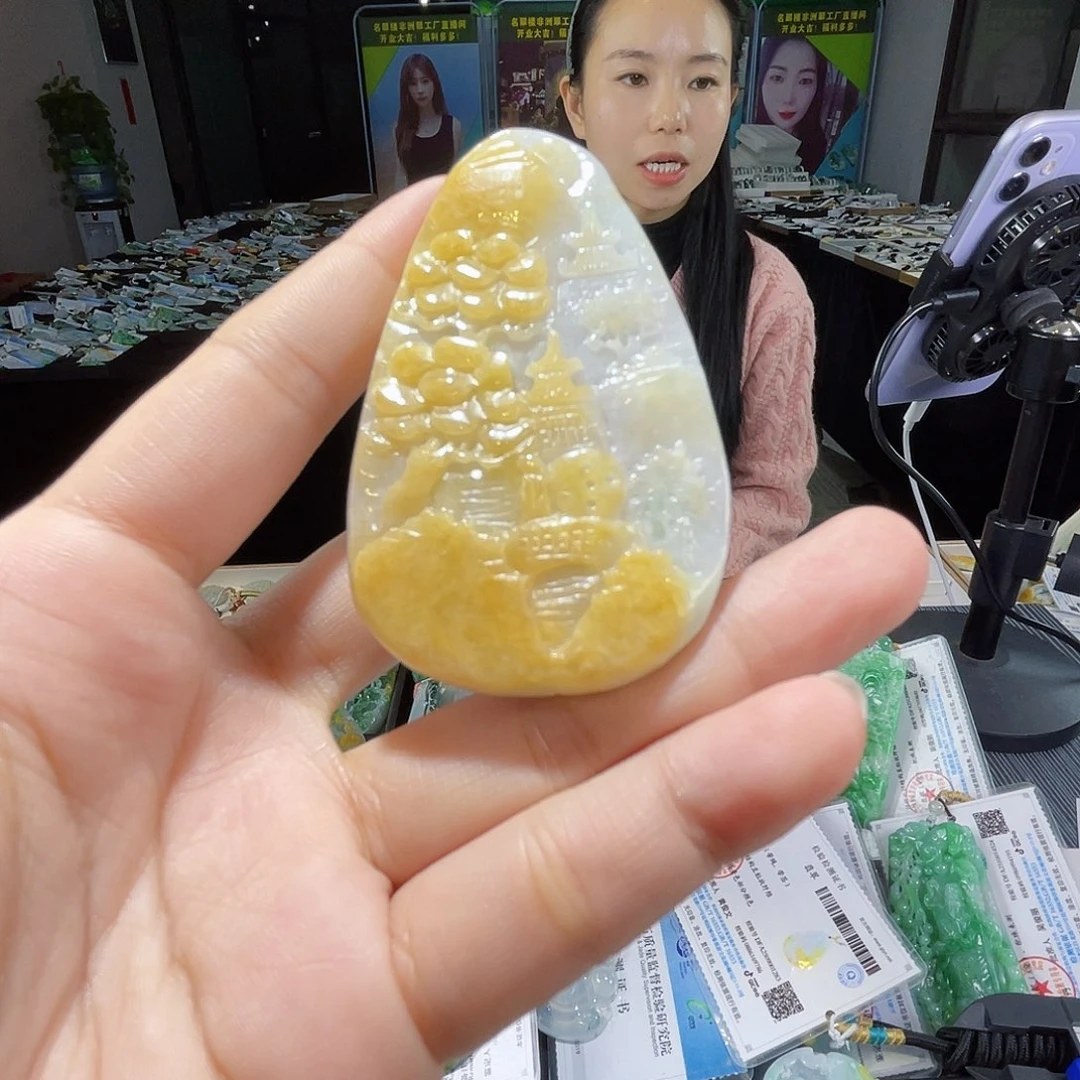 颈饰未镶嵌翡翠一