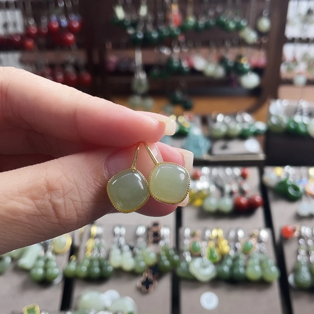 和田玉银S925镶嵌耳坠