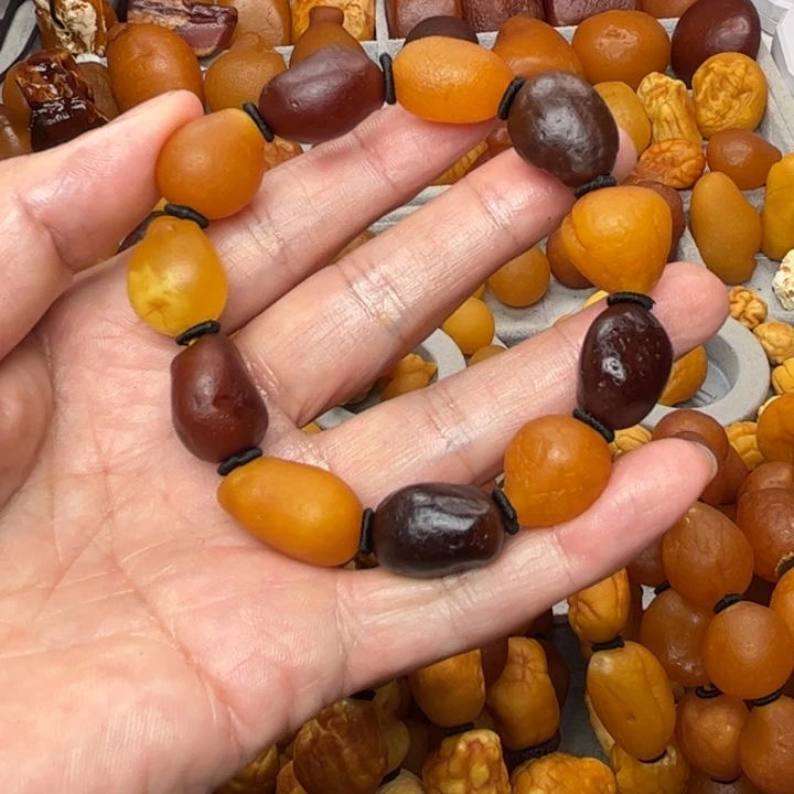 琥珀未镶嵌裸石天然蜜蜡手串