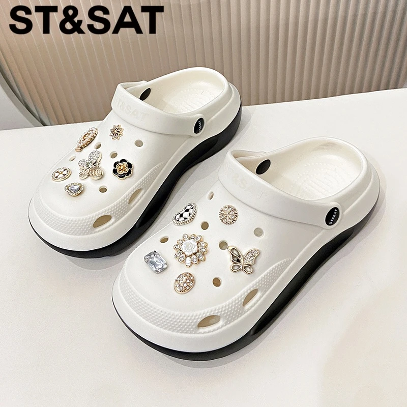 星期六厚底洞洞鞋女款夏季2025新款超火云朵沙滩鞋防滑透气凉拖鞋