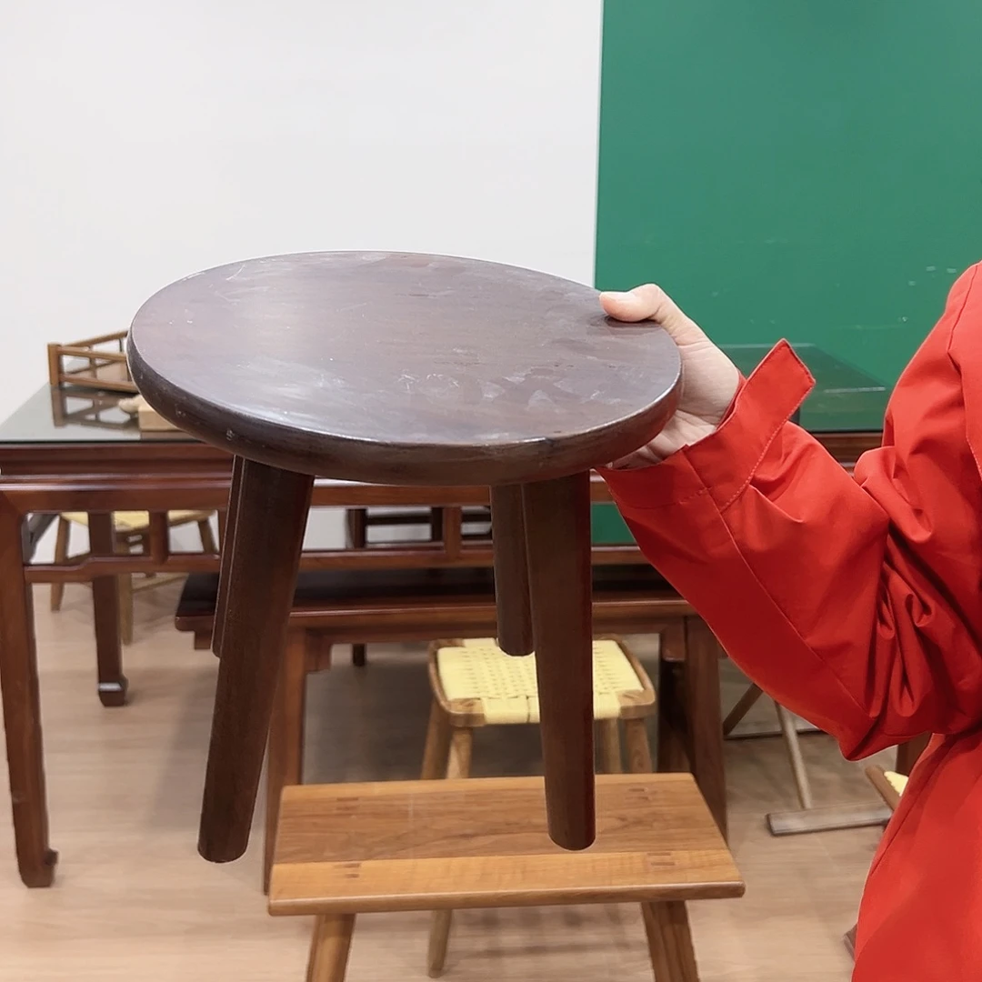 木核桃木小圆凳 一对 浮力价