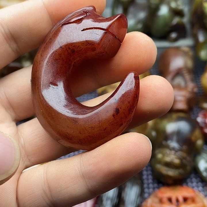 未镶嵌蛇纹石玉颈饰