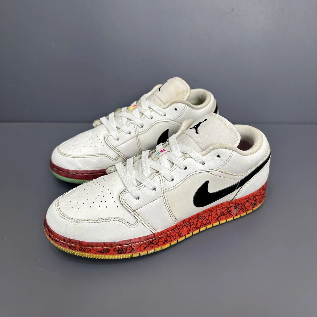 90新 MM6 40码 aj1白红鸳鸯 休闲鞋 鞋头补色 总体可以